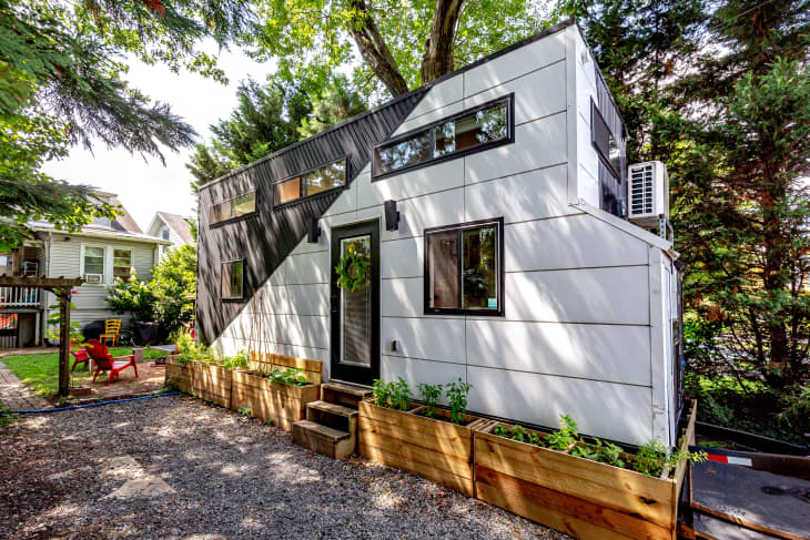 建築写真集　with in small homes Ten tiny houses that make the most of their compact plots